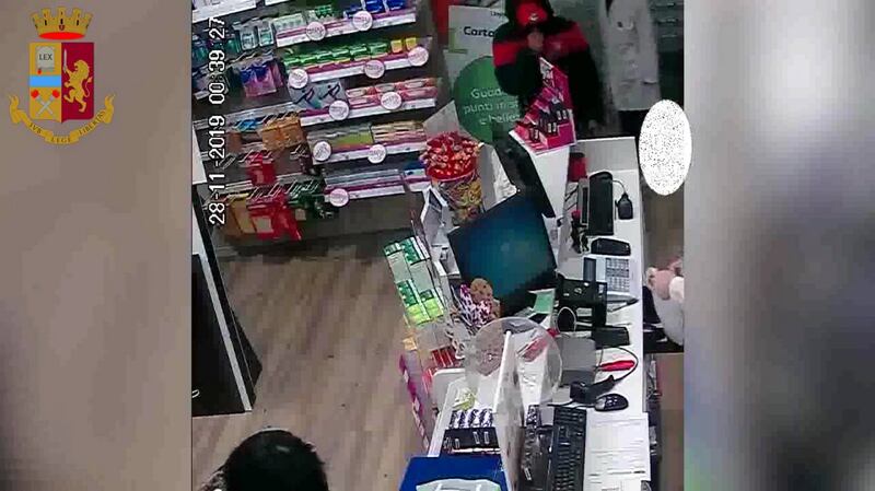 Un rapinatore seriale di farmacie è stato arrestato a Milano, era stato scarcerato lo scorso agosto 7