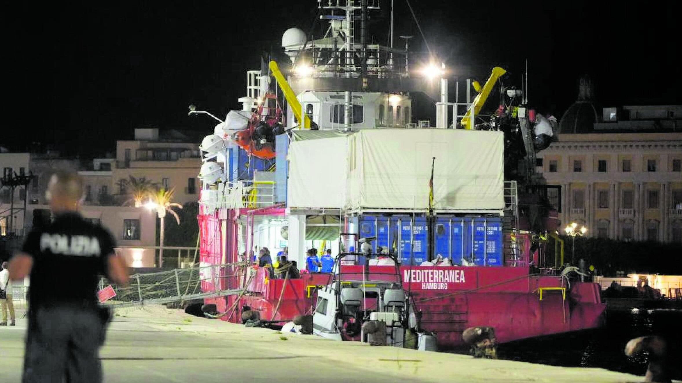 Toghe ancora di traverso: dissequestrata la nave Mediterranea di Casarini