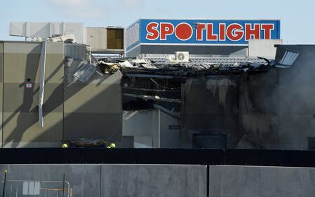 Aereo si schianta su un centro commerciale di Melbourne 8