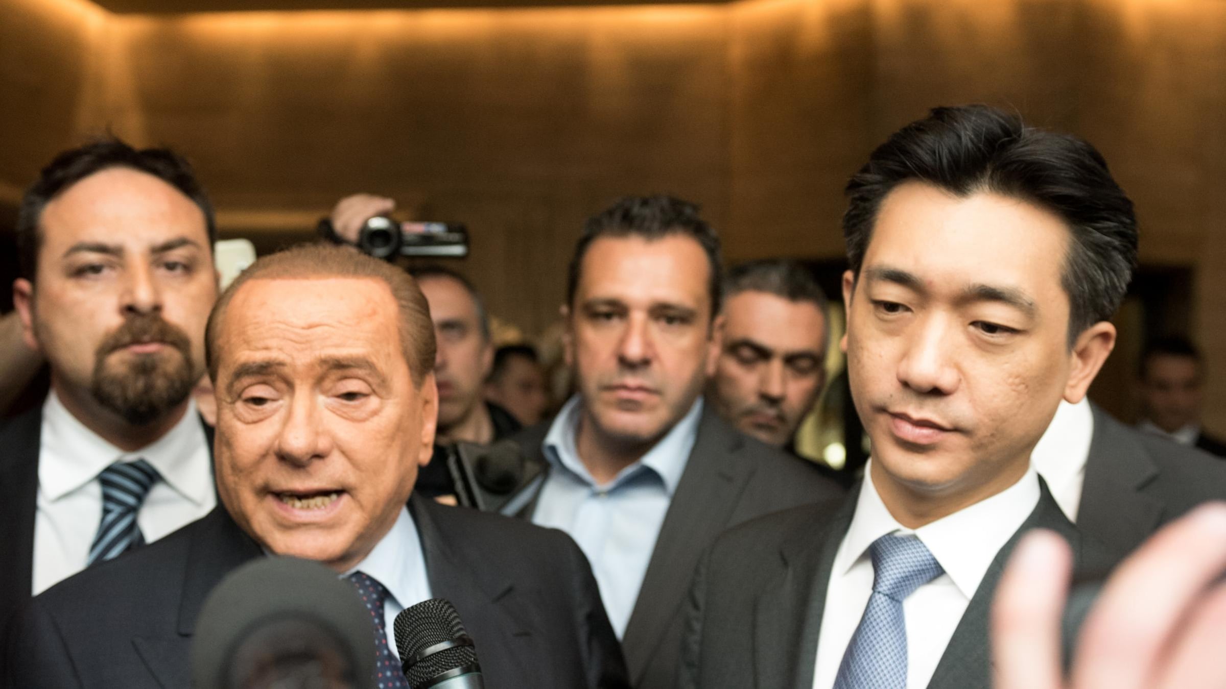 Ma Berlusconi promuove il Milan «E il futuro è con Bee. A San Siro»