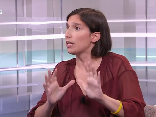 "Troveremo un compromesso", imbarazzo della candidata dem sulle armi in Ucraina