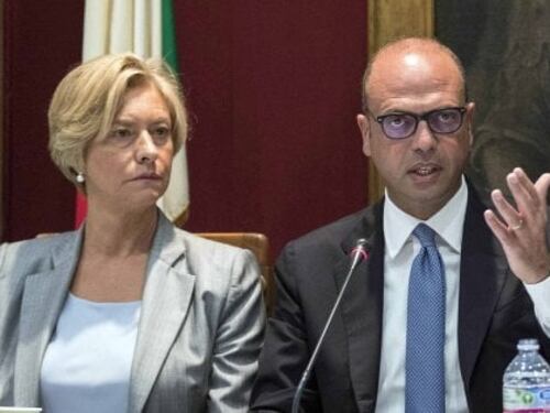Libia, Pinotti e Alfano: "Non violeremo la sovranità"