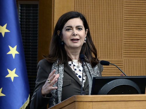Così si schianta la presidenta