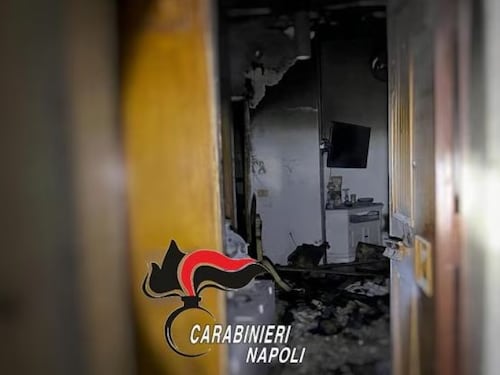 Carabinieri salvano anziana dalle fiamme. Meloni: "Sono grata per il coraggio e l'eroismo dimostrati"