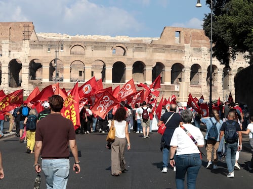 "Alzare il tiro". L’estrema sinistra chiede la "rivolta sociale" di Landini