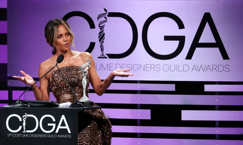 Halle Berry, le immagini più sexy 10