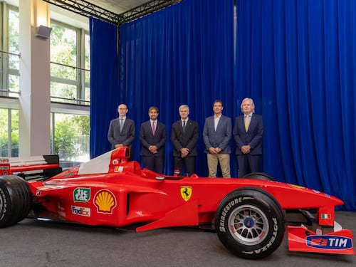 Passione, ricordi e le Ferrari dei record. Al Mugello il Gran Premio d’Italia Storico