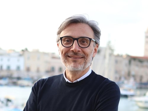 Dimissioni, accuse e retromarcia: a Trani la sinistra riparte dalla stessa giunta