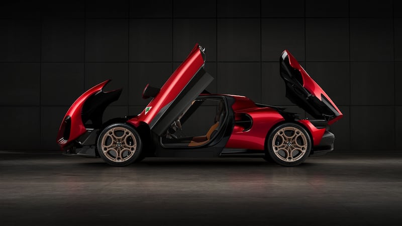 Alfa Romeo 33 Stradale, guarda le immagini 14