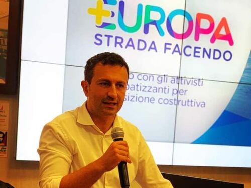 "Crudeltà fanatica". La sparata choc contro il governo Meloni sul caso Indi Gregory