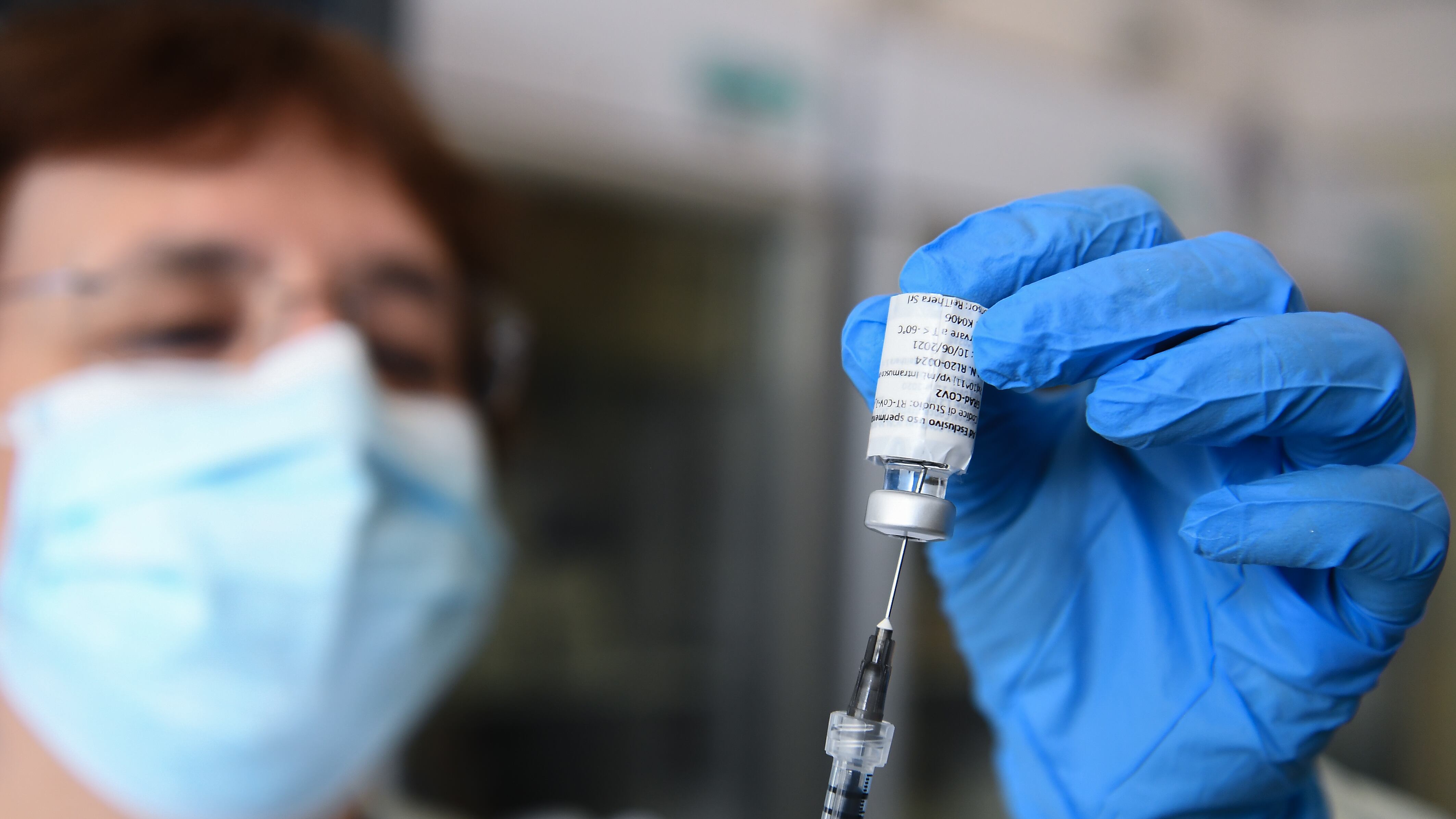 I dati che rassicurano: "Ecco quando avremo l'immunità di gregge"