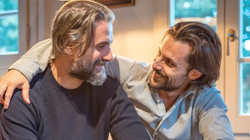 Luca Calvani si è sposato: chi è il compagno, la figlia avuta da Francesca Arena e il coming out