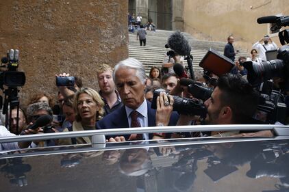 Salta l'incontro con la Raggi: Malagò lascia il Campidoglio 9