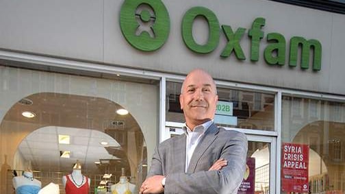 Oxfam, altro che aiuti umanitari: "Sesso a 16 anni con il direttore"
