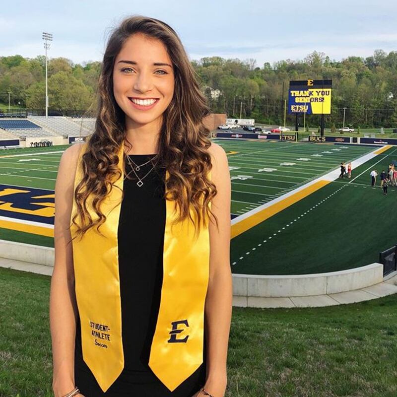 Eleonora Goldoni incanta sui social: gli scatti della giovane calciatrice azzurra 11