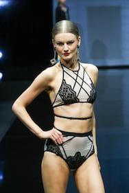 La sfilata al Salon De La Lingeriè dell'intimo francese 15