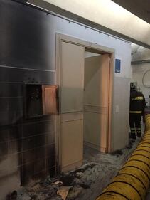 Lecce, rogo in una scuola: le immagini  1