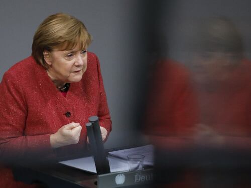 Merkel trova l'intesa con Polonia e Ungheria