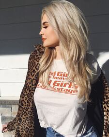 Kylie Jenner, lato b esplosivo in spiaggia 20