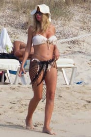 Grande Fratello Vip, doccia hot per Valeria Marini 35