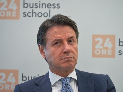 Conte tenta il blitz per colpire il leader di Italia viva