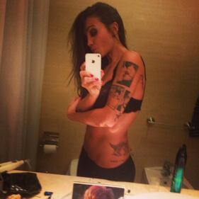 Siria De Fazio nuda e hot su Twitter 11