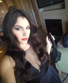 Valentina Nappi topless su Instagram 17