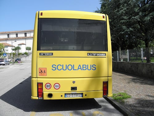 Treviso, bimbo di 6 anni lasciato per strada: denunciato l'autista