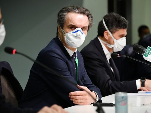 Il delirio del grillino: "Indagate il Pm che ha assolto Fontana"