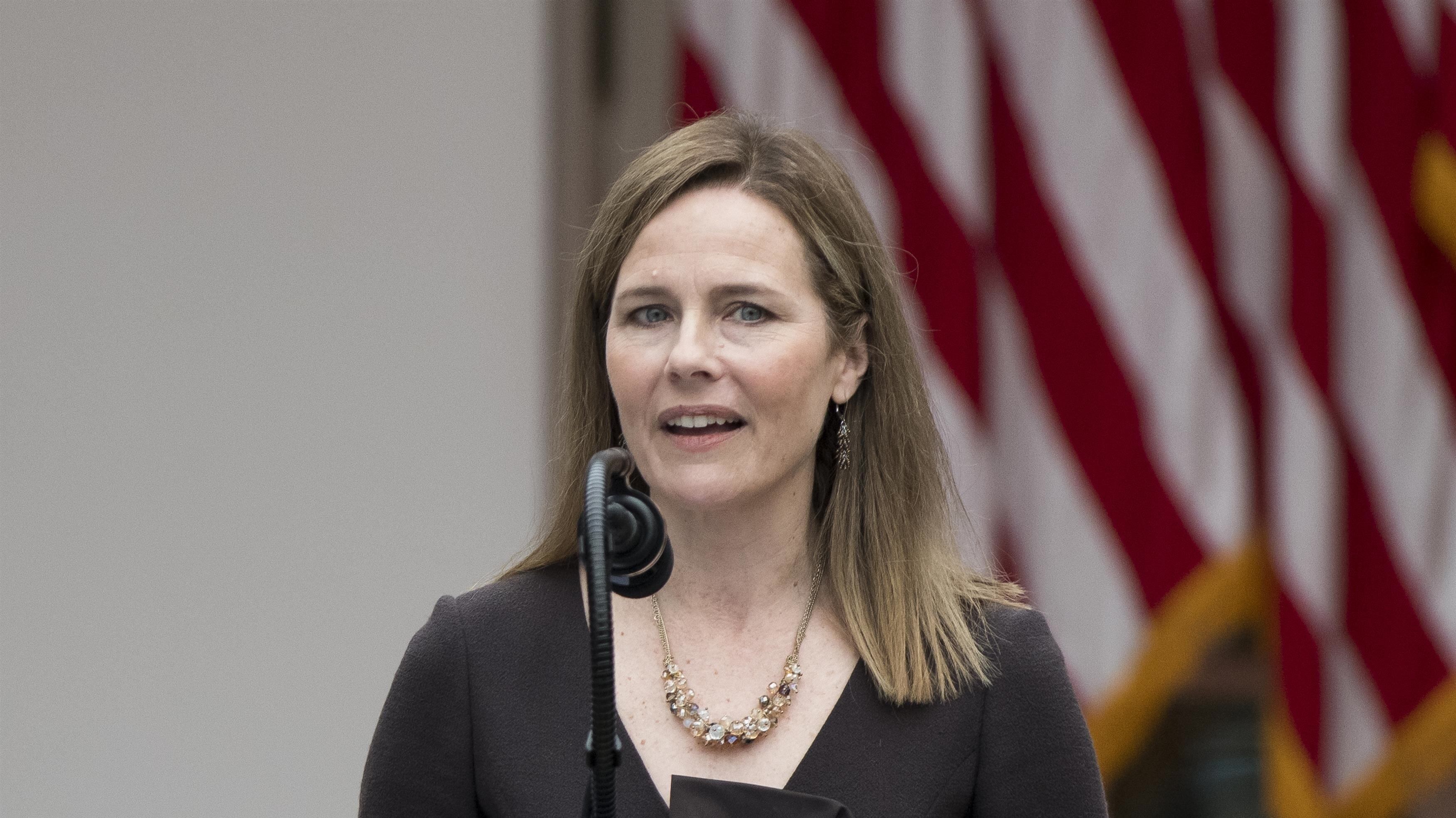 Trump blinda la Corte Suprema con l'ultra-conservatrice Barrett