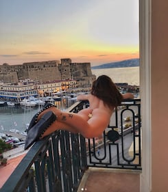 Naike Rivelli nuda a Napoli 1