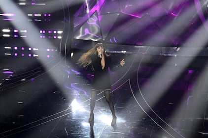 Sanremo 2024: ecco il look della seconda serata del Festival di Annalisa 4