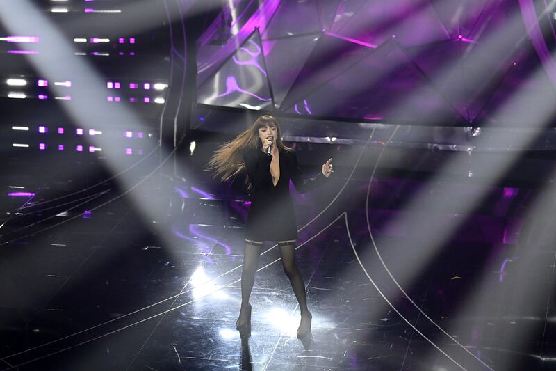 Sanremo 2024: ecco il look della seconda serata del Festival di Annalisa 4