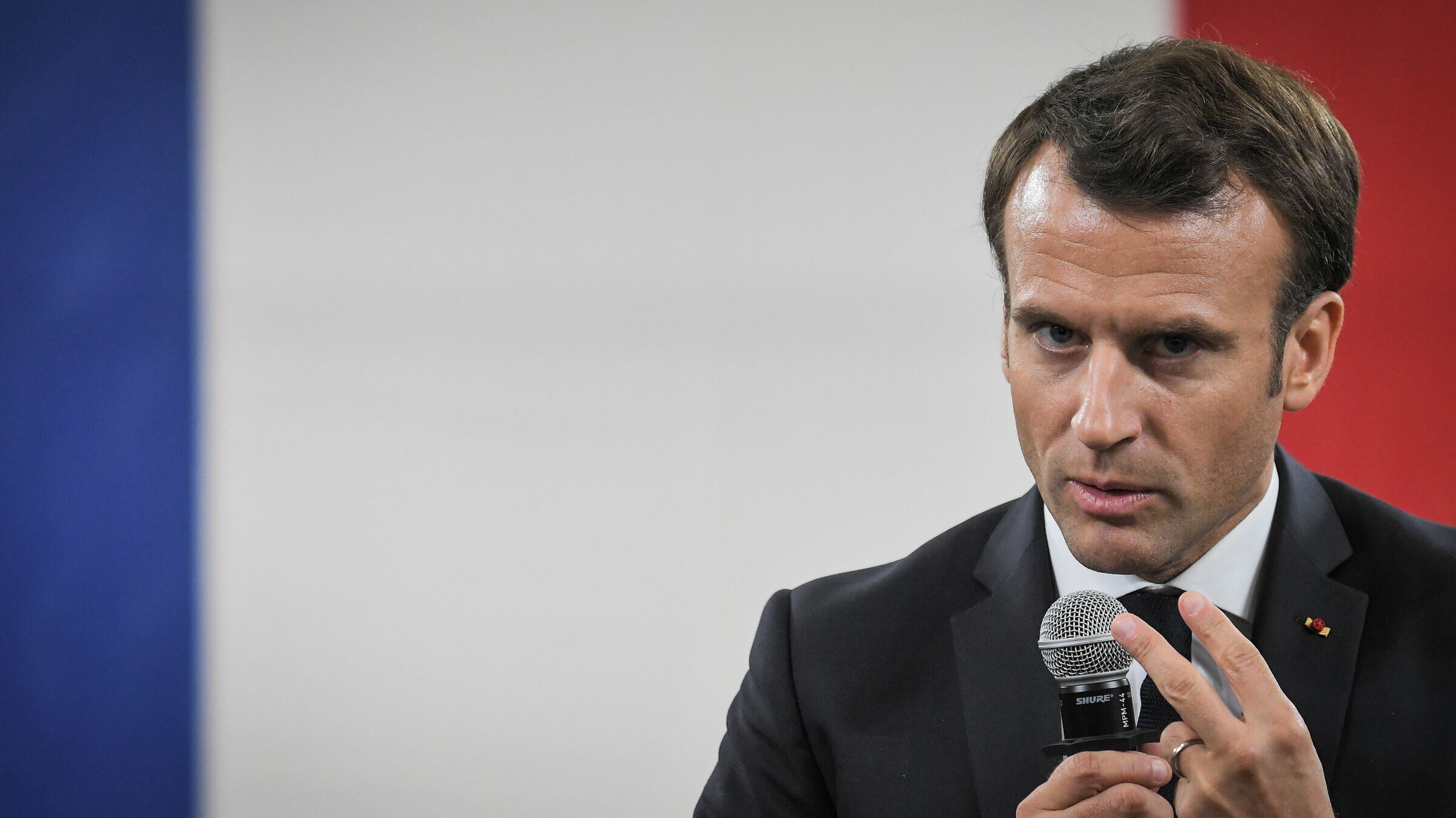 Via l'Ena, la "fabbrica" di presidenti e ministri. La mossa populista dell'ex allievo Emmanuel