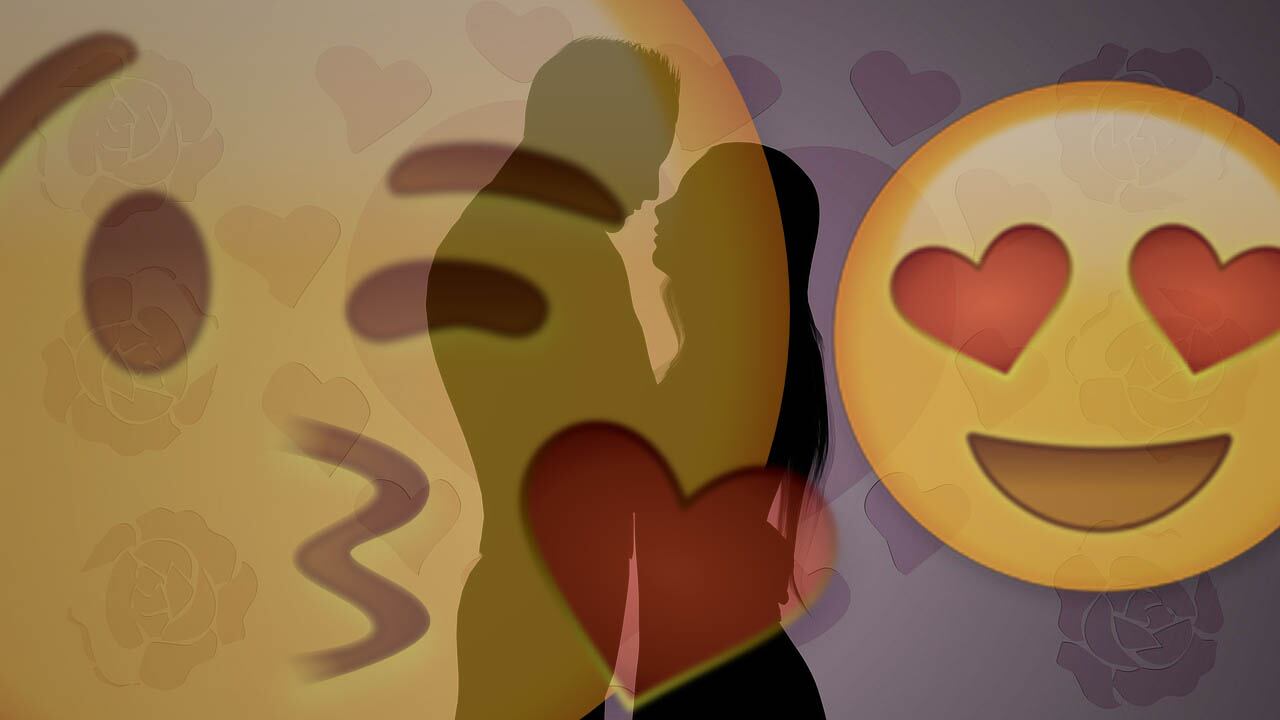 Chi usa le emoji fa più sesso