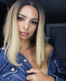 Emily Ratajkowski sexy in barca 8
