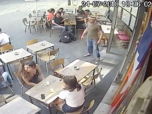Parigi, reagisce alle molestie e viene schiaffeggiata