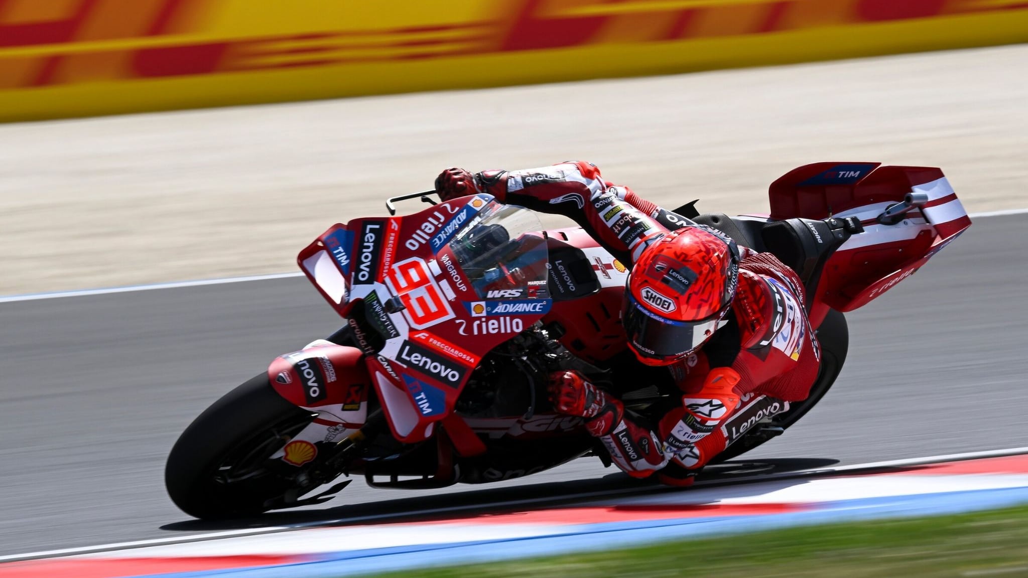 MotoGP, Marc Marquez concede il bis a Brno e si avvicina alla vetta della classifica