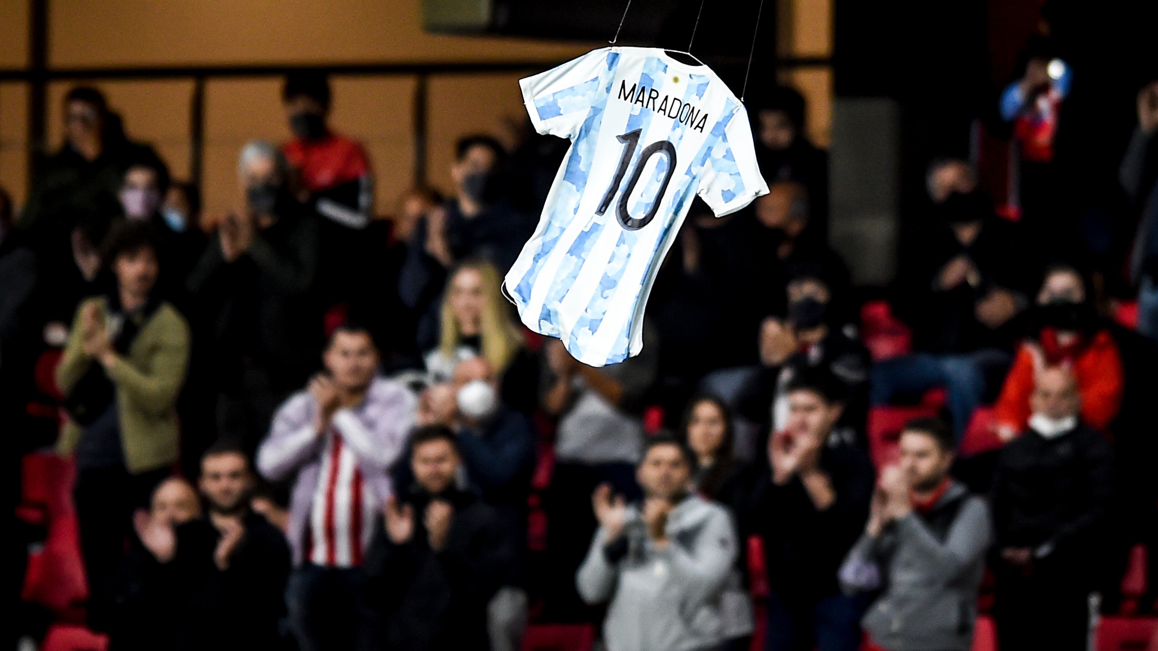 All’asta i beni di Maradona: cresce l’attesa a Napoli