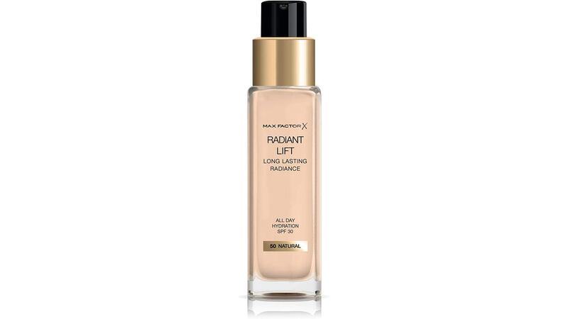 Max Factor fondotinta liquido Radiant Lift