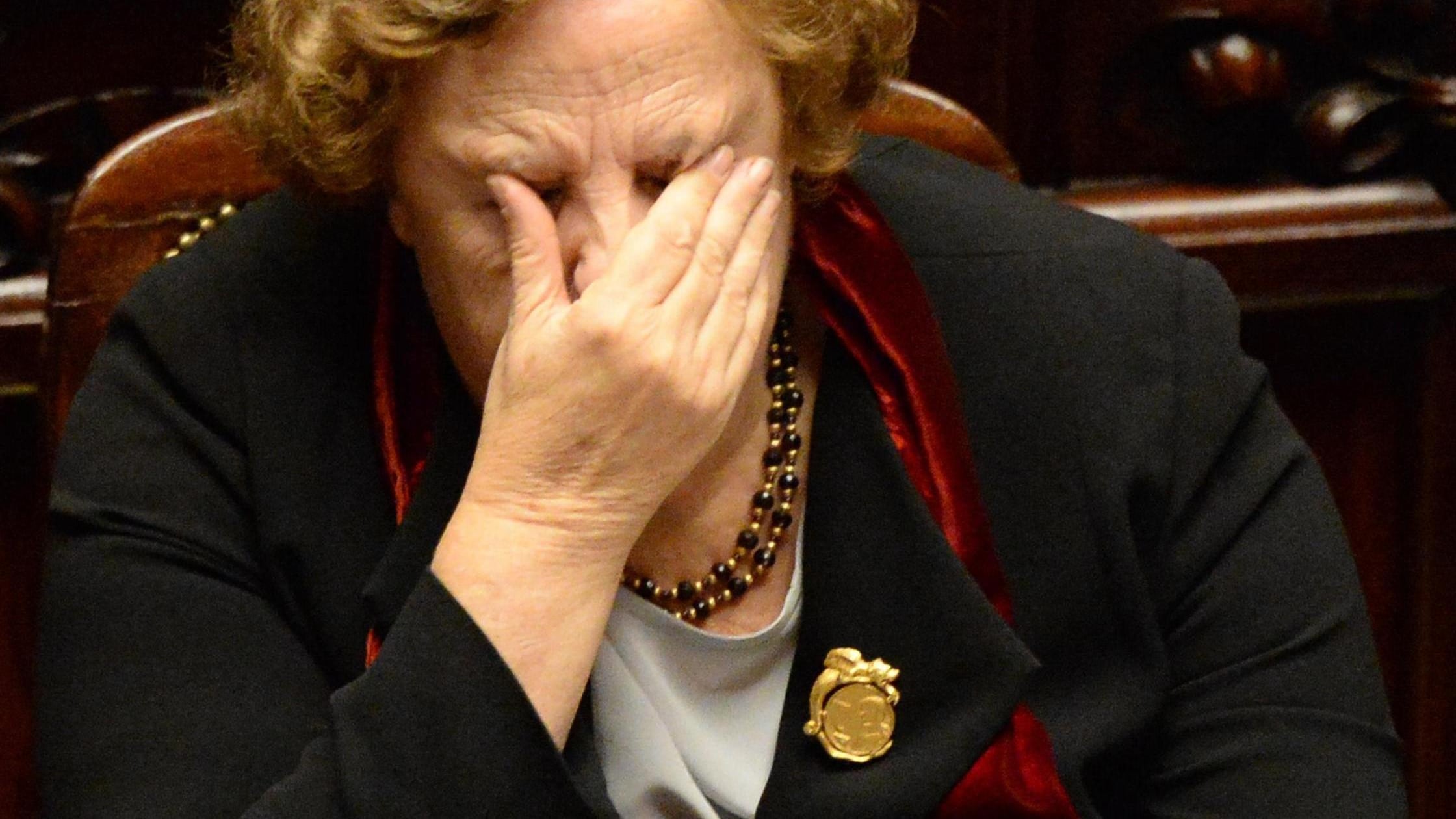 Letta ostaggio di Colle e Pd corre a salvare il ministro