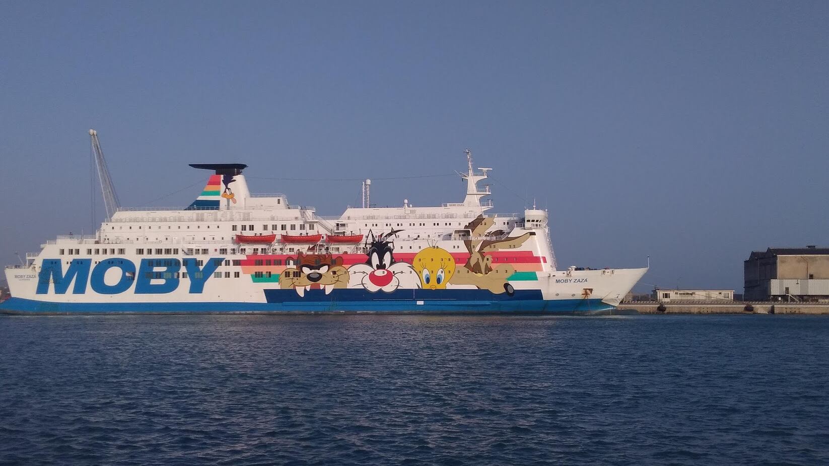 Navi quarantena a peso d'oro. Per ogni migrante 4800 euro al mese