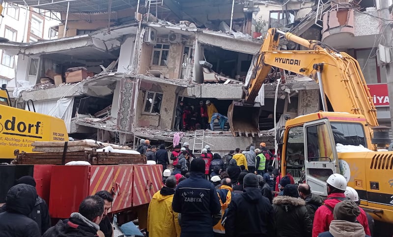 Terremoto al confine tra Turchia e Siria: le immagini del disastro 1