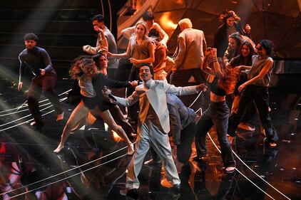 Sanremo 2024: ecco il look della prima serata del Festival di Diodato 5