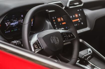MG ZS Hybrid+: guarda tutte le foto 3