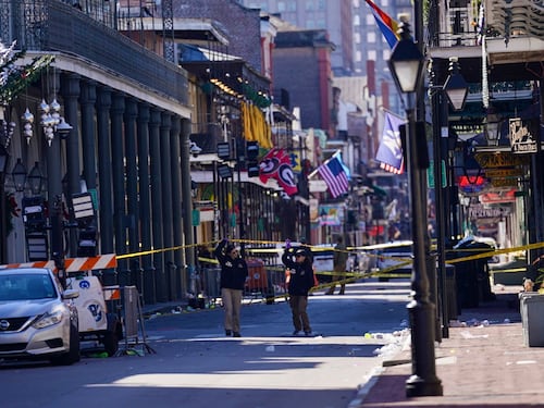 Le falle nella sicurezza e le polemiche su Biden: quello che non torna sull'attentato a New Orleans