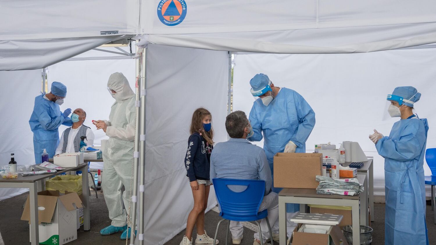 Ancora giù i nuovi contagi: la Lombardia sotto la media