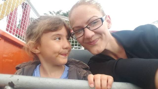 Bimba muore mentre gioca. La madre disperata: "La mia vita è finita"