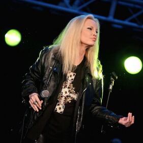Patty Pravo in topless 10