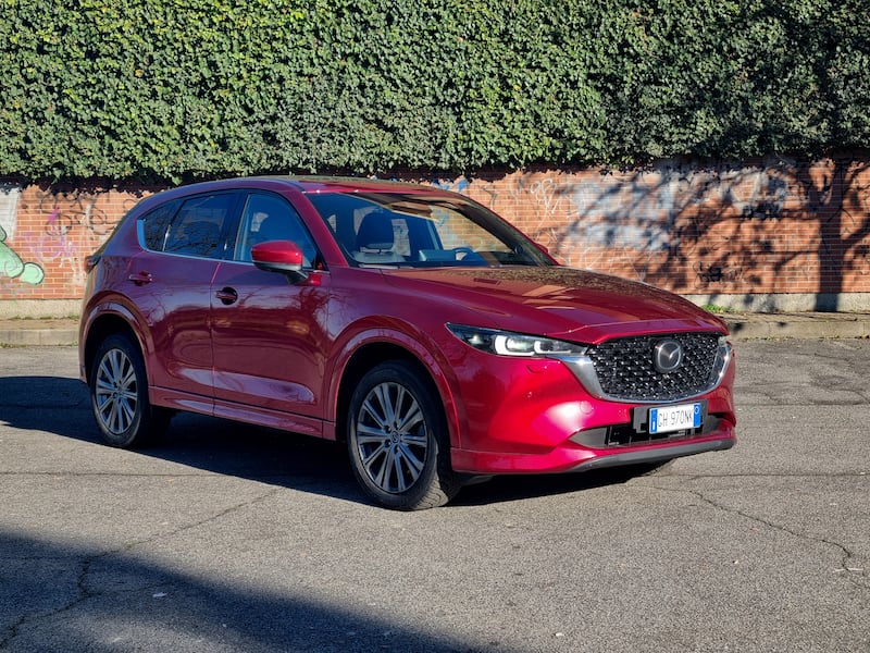 Mazda CX-5 2023, guarda le foto 9
